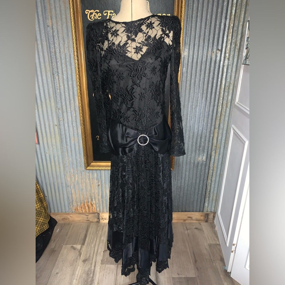 Pat richards lace black dress